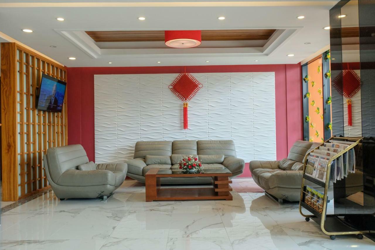 Ritz Grand Hotel Mandalay Buitenkant foto